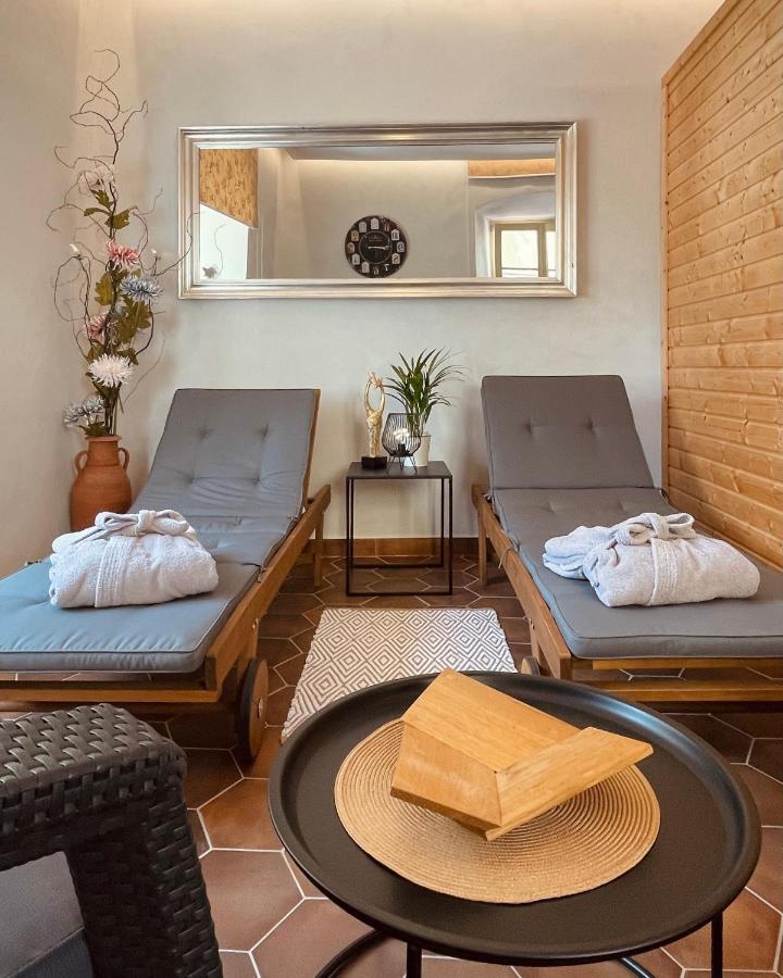 Apartmany Basta & Wellness Sušice エクステリア 写真